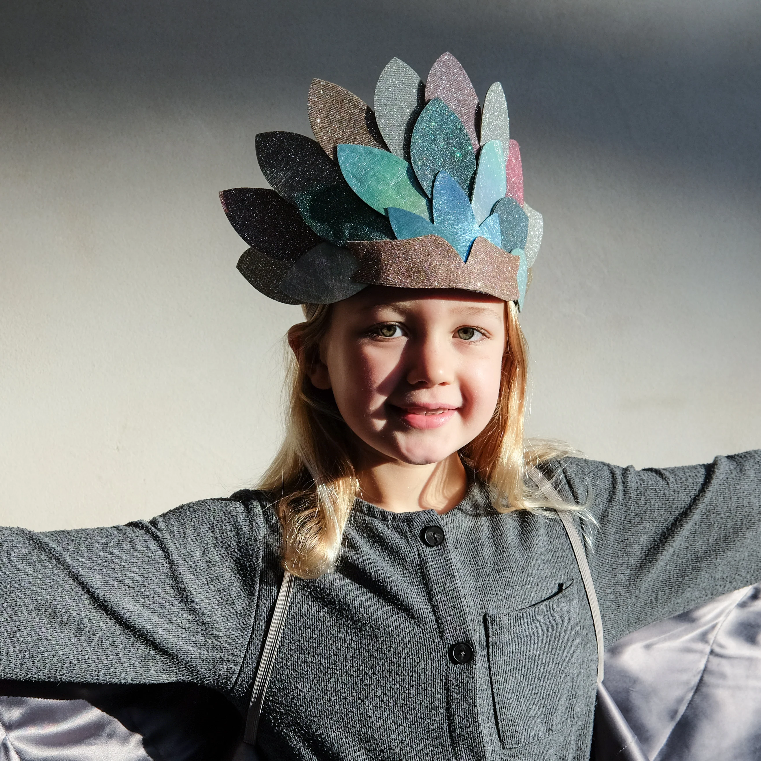 Festival bird headdress - Image 2