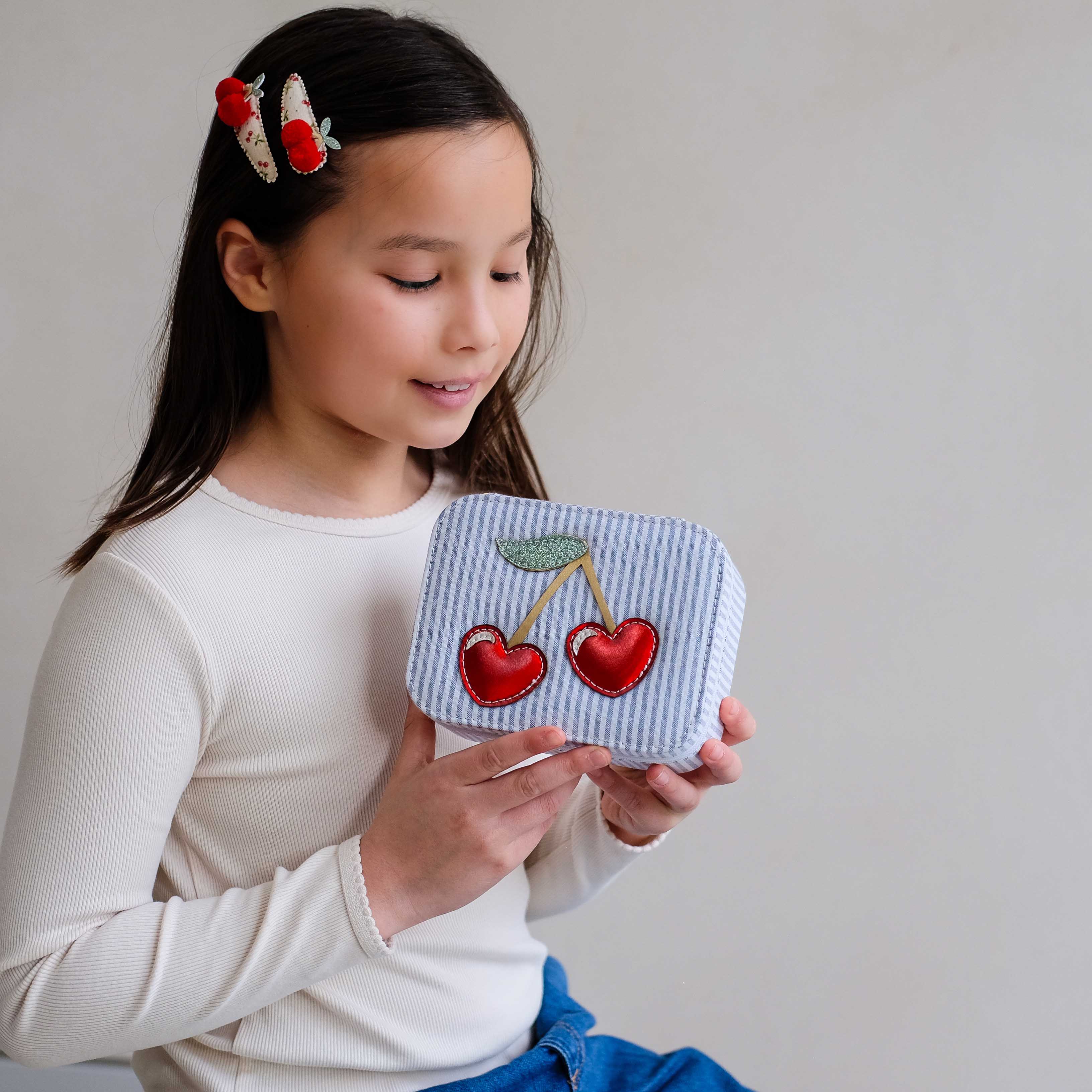 Cherry jewellery box - Image 5