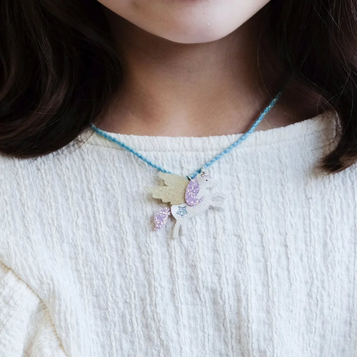 Flying unicorn jewellery set - Image 4