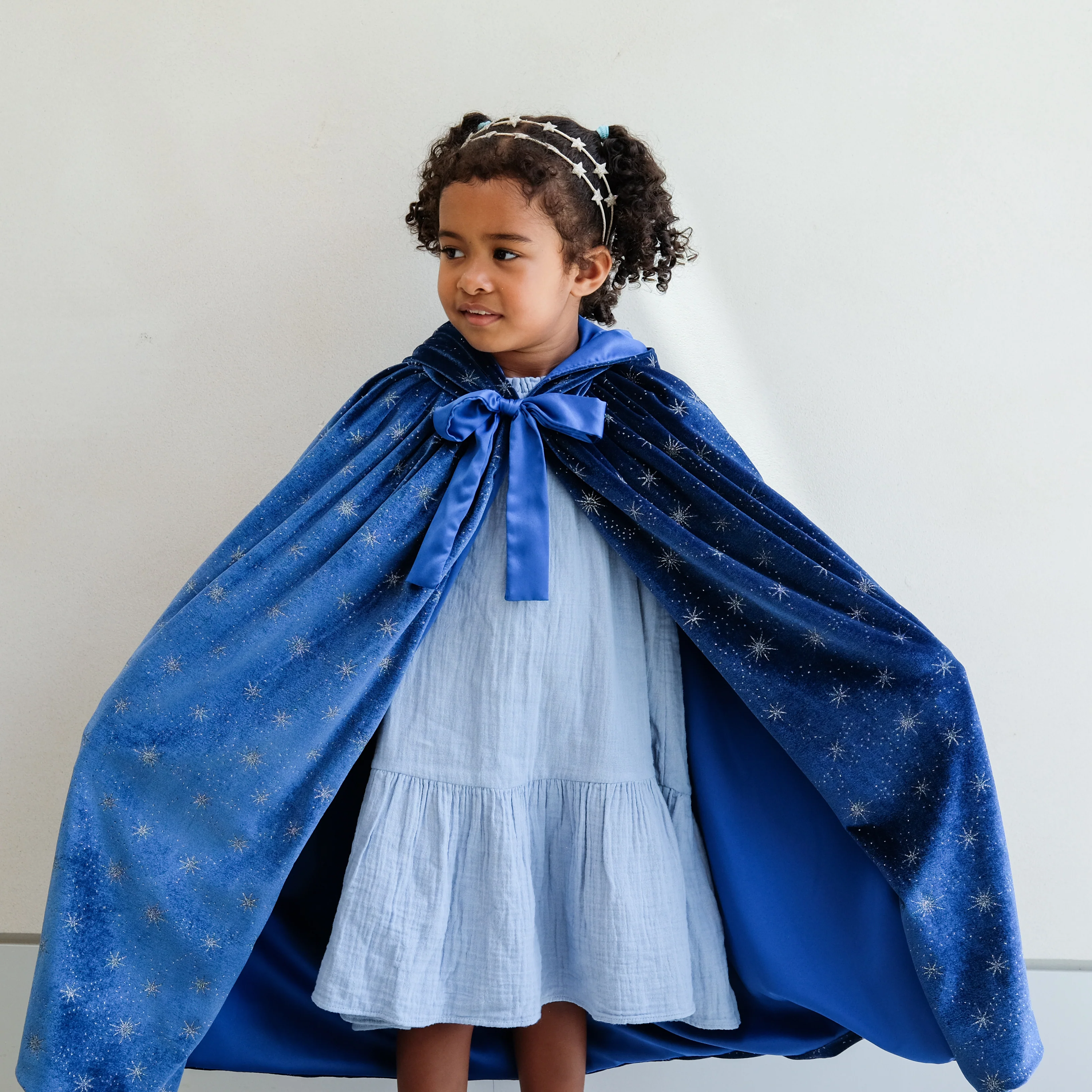 Ice queen velvet cape - Image 5