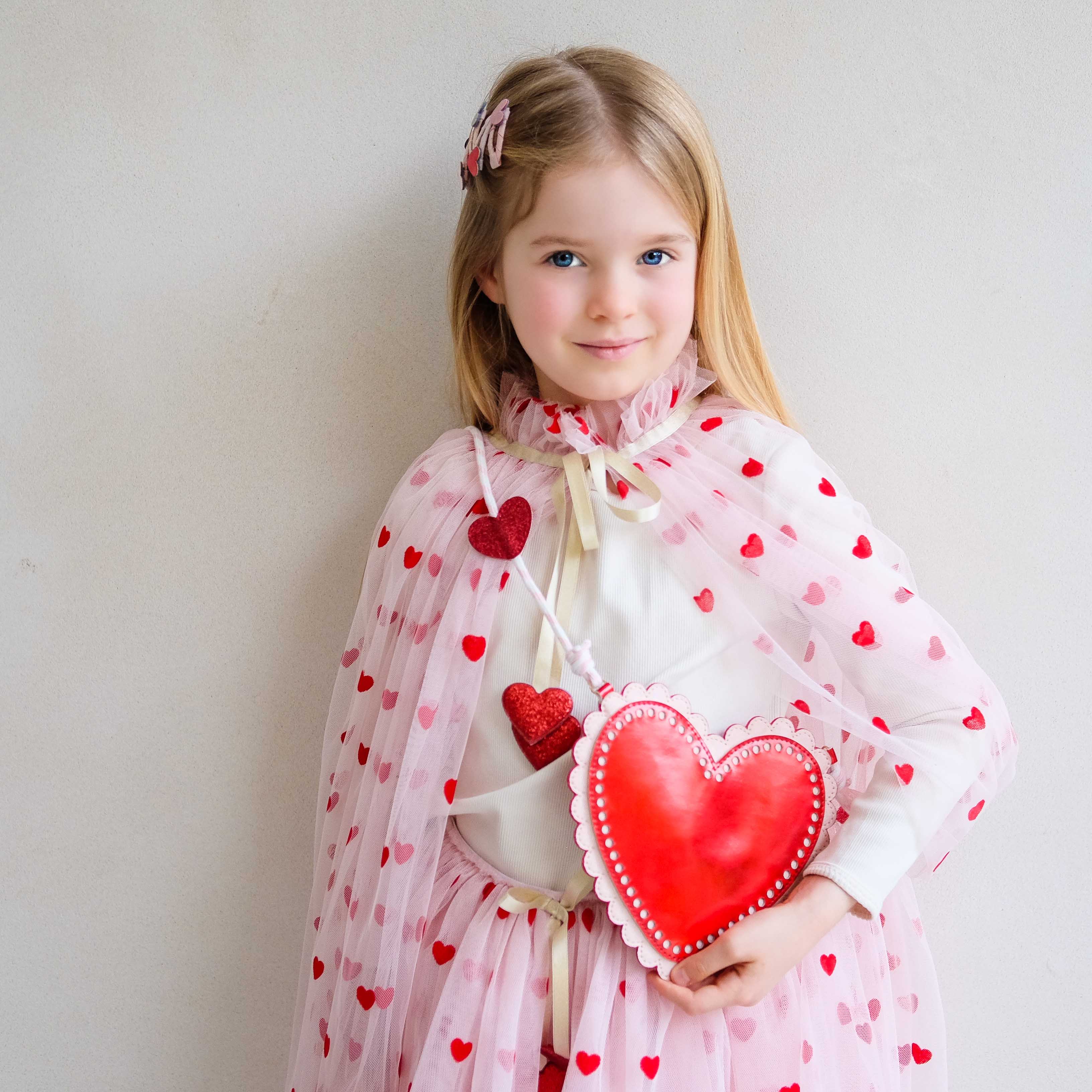 Scalloped heart bag - Image 4