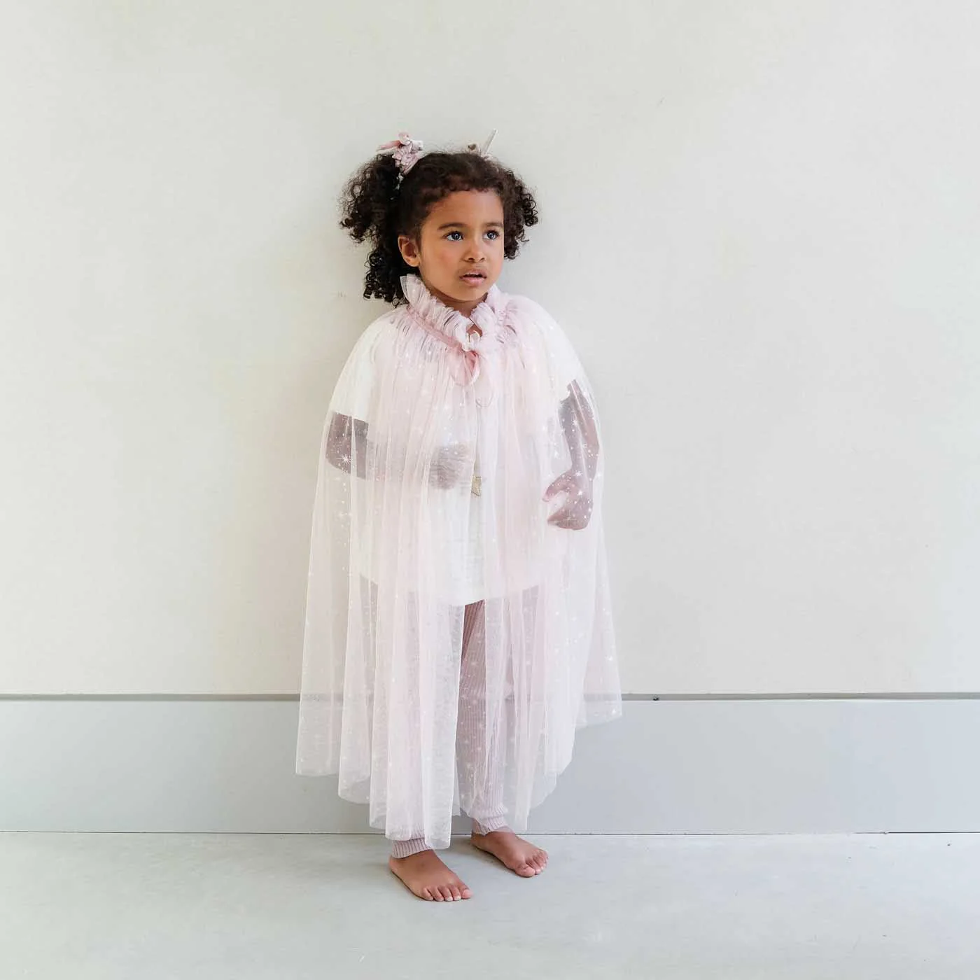 Shimmer princess tulle cape - Image 4