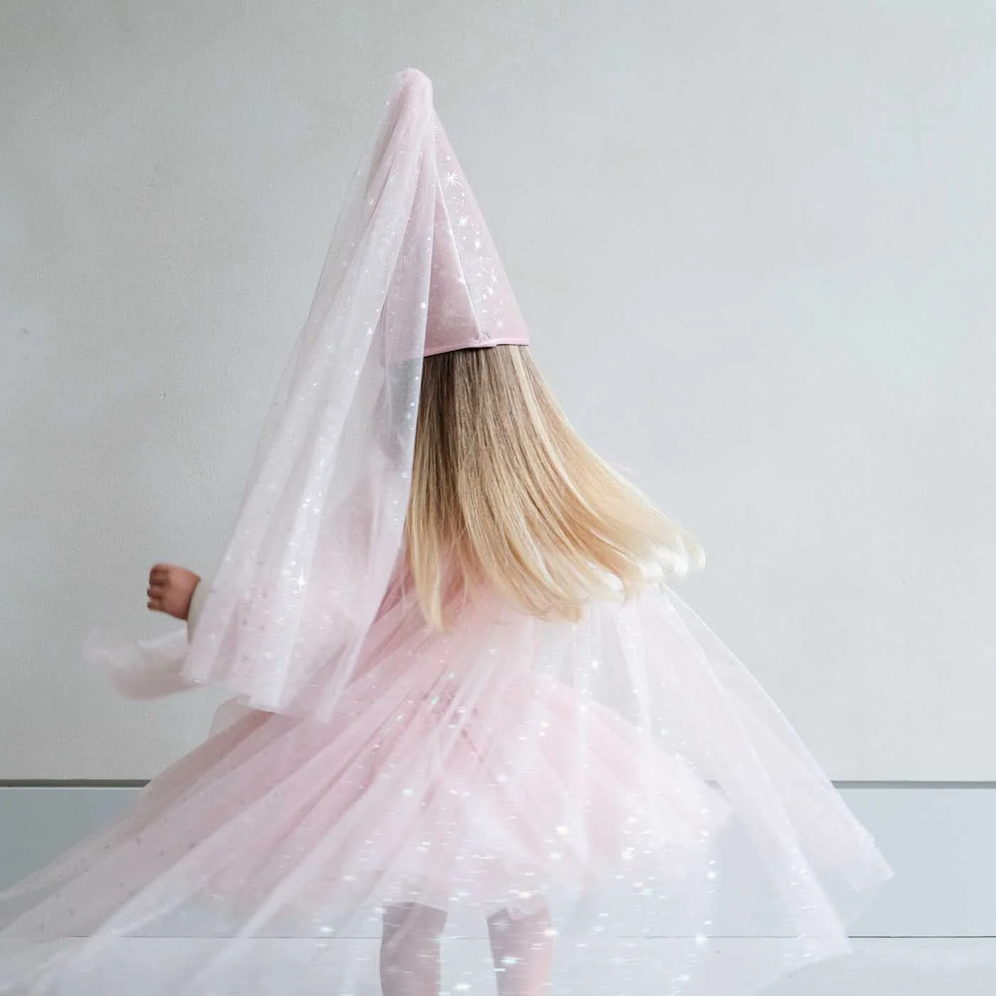 Shimmer princess tulle cape - Image 5